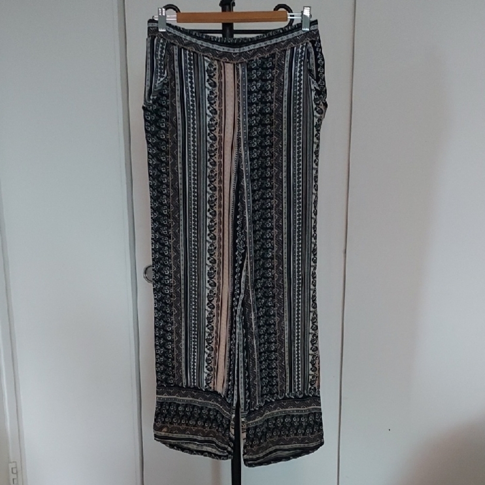 BCX Black and White Patterned Wide Leg Pants